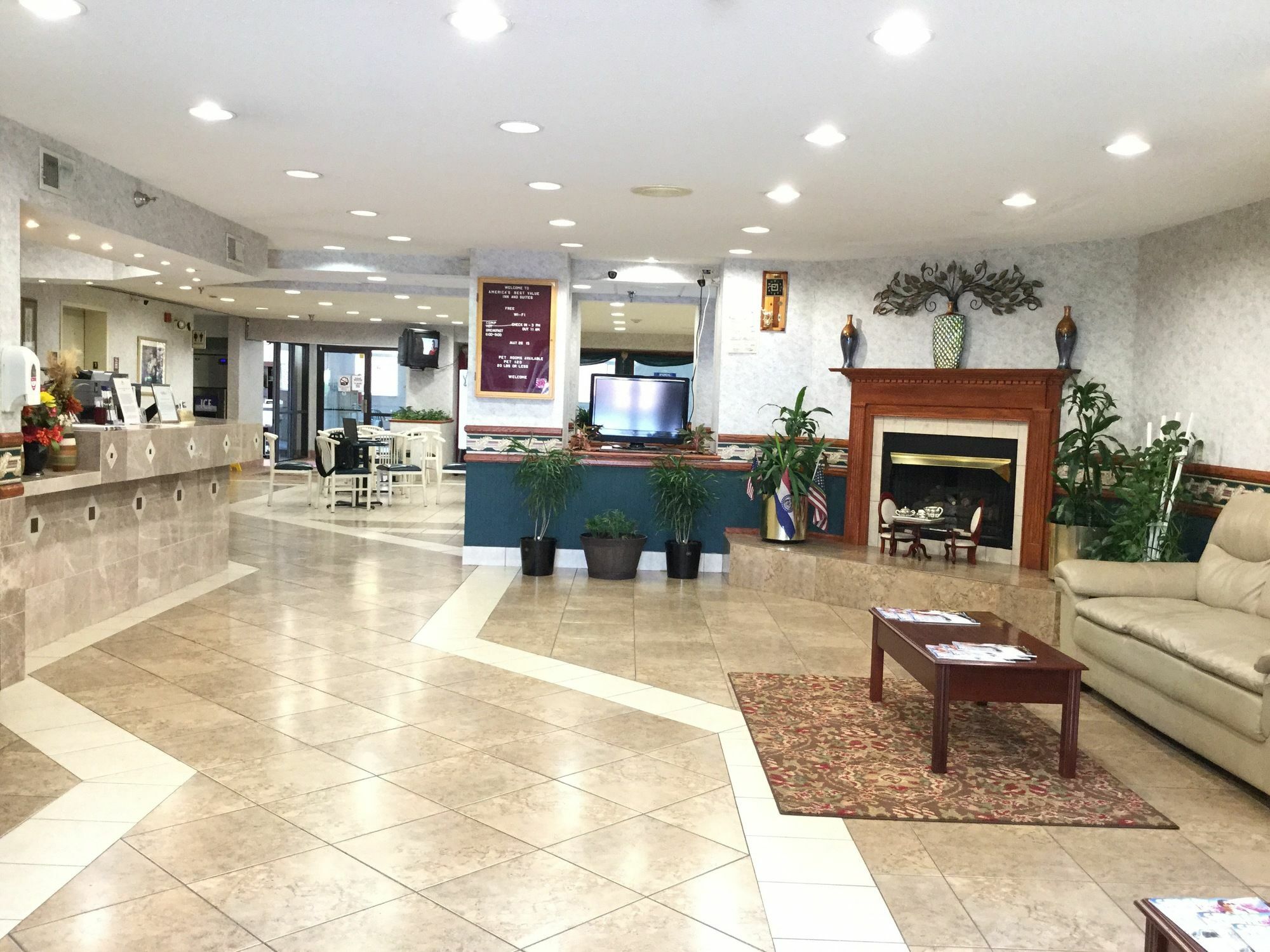 Americas Best Value Inn And Suites Saint Charles Dış mekan fotoğraf